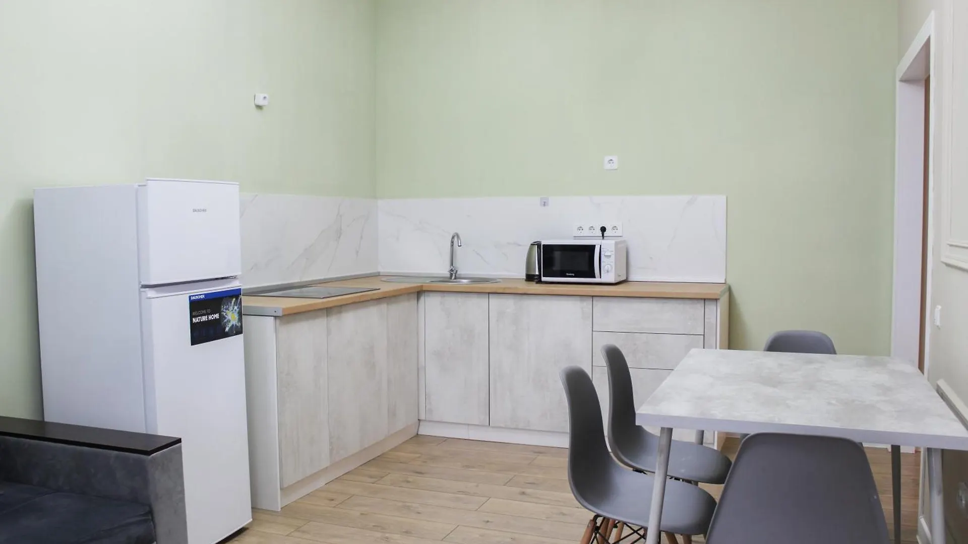 Уютная 3 Комнатная Квартира С Хорошим Ремонтом Almaty Apartment